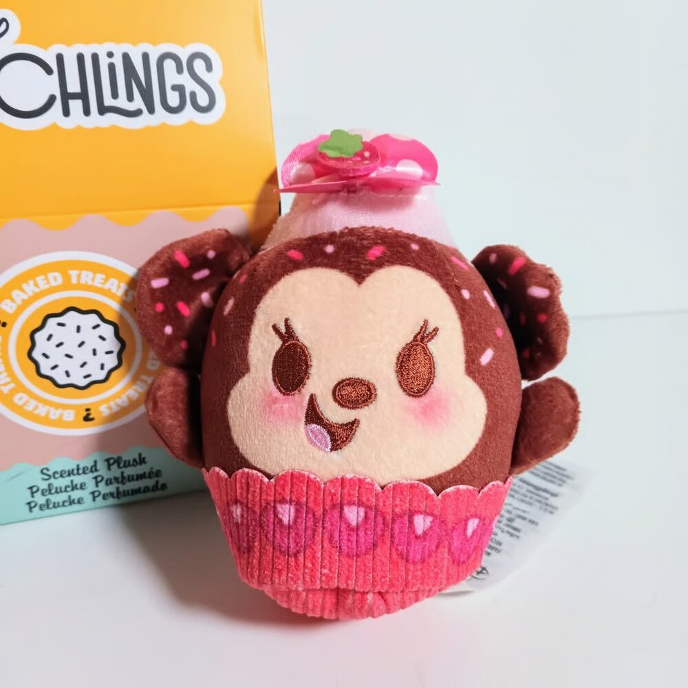 Disney Munchlings Baked Treats Minnie Mouse Scented Plush Strawberry Cupcake